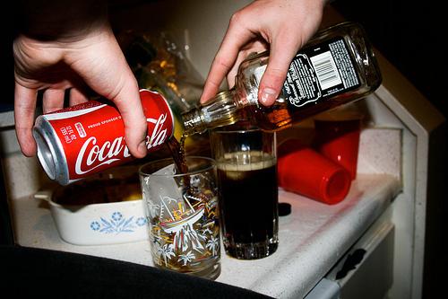 Những chất độc không thể ngờ tới trong Coca Cola - 0