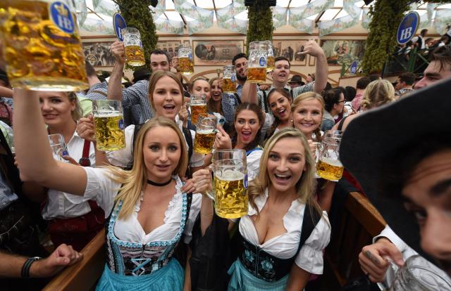 Oktoberfest: Lễ hội bia độc đáo nhất thế giới của nước Đức - 1