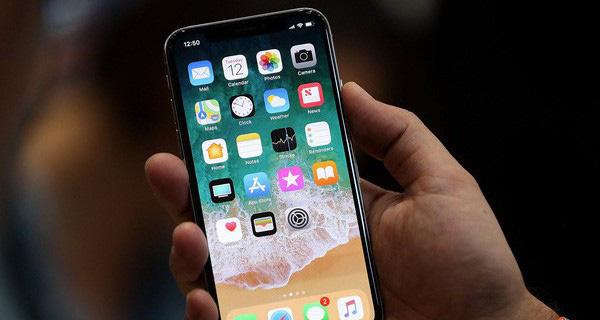 iPhone X chính hãng tại Việt Nam có giá ngang một chiếc xe tay ga, cho đặt trước từ hôm nay, 2 tháng nữa có hàng - 0