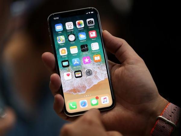 Khai tử iPhone X, Apple ‘móc túi’ người dùng bằng smartphone nào? - 1