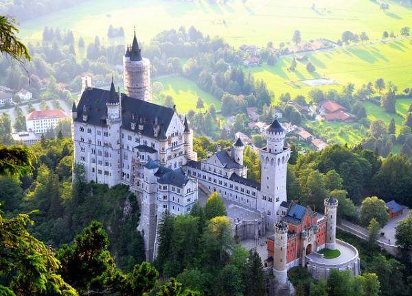 Lâu đài Neuschwanstein, thiên đường cổ tích của nước Đức - 0