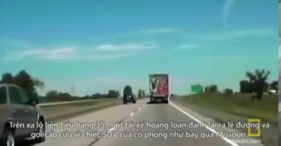 PHẢI LÀM GÌ KHI Ô TÔ BỊ KẸT CHÂN GA Ở TỐC ĐỘ 190KM/H?