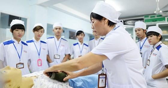 Làm điều dưỡng tại Đức nhận lương thấp nhất 55 triệu/tháng