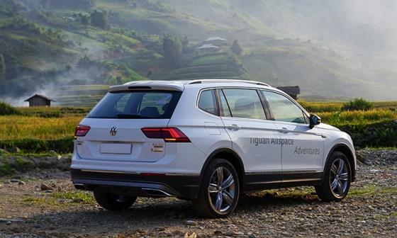 132 4 Volkswagen Tiguan Allspace  Xe Duc Thuc Dung Cho Nguoi Viet