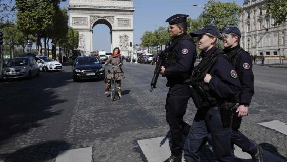 14 cách đơn giản để đề phòng móc túi và những tên trộm vặt ở Paris