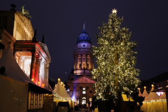 Chợ Giáng sinh Gendarmenmarkt nổi tiếng của Berlin bị hủy bỏ do lo ngại về virus coronavirus