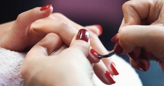 Người Việt làm nail ở Mỹ: Dính vào thì khó rút chân ra