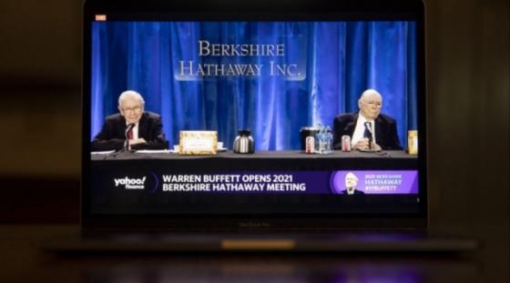 Warren Buffett: ‘Bán cổ phiếu Apple là sai lầm’