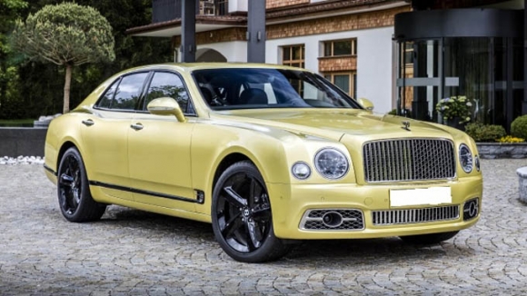 Cận cảnh siêu xe Bentley Mulsanne 50 tỷ đồng của CEO Nguyễn Phương Hằng