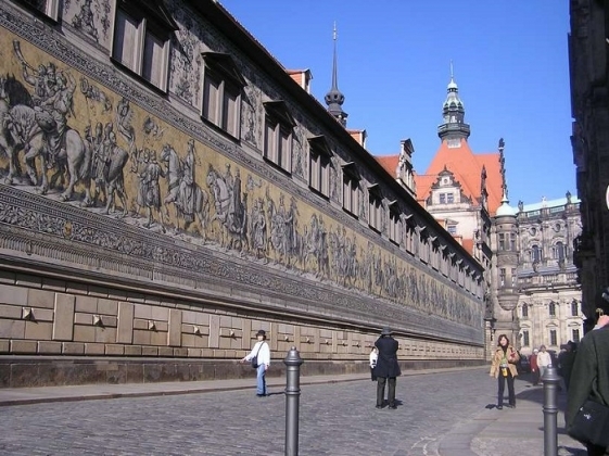 6 Luu Ngay Cac Dia Diem Du Lich Dep Va Hut Khach Nhat O Dresden