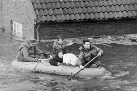 3 Hamburg Phuc Hoi Nhu The Nao Sau Tran Lut Tham Khoc Nam 1962