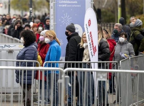 2 Nguoi Tung Mac Covid 19 Va Tiem Du 2 Lieu Vaccine Duoc Bao Ve Len Den Hon 90