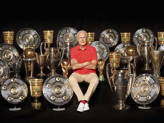 Huyền thoại Franz Beckenbauer - Tượng đài của bóng đá thế giới