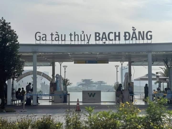 Nhìn “Ga tàu thuỷ Bạch Đằng” ở giữa sông nước Sài Gòn mà buồn lòng quá xá!