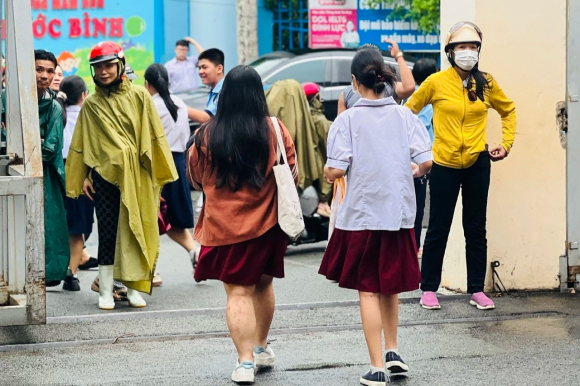 Đứa trẻ thi rớt lớp 10: "Con đã cố hết sức, bố mẹ đừng chửi con nữa"