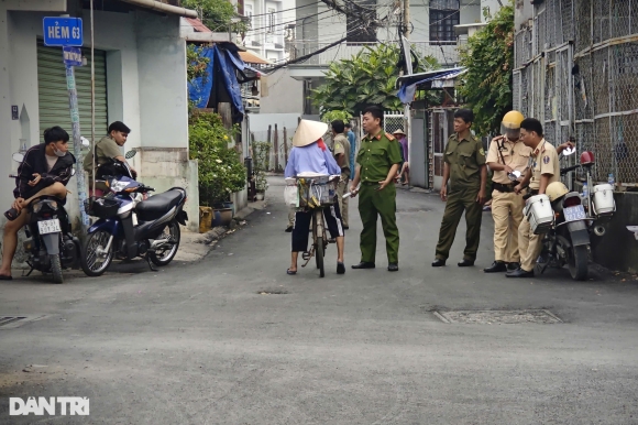 Vợ chồng trẻ ngạt khói tử vong trong vụ cháy nhà trọ ở TPHCM