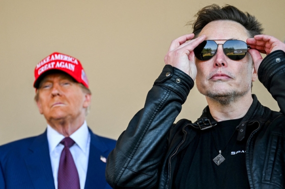 Ông Trump về phe tỉ phú Musk, ủng hộ thị thực cho lao động công nghệ