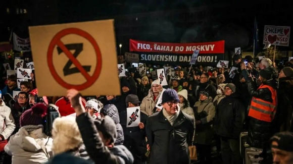 Người dân Slovakia biểu tình phản đối Thủ tướng Fico vì chính sách thân Nga