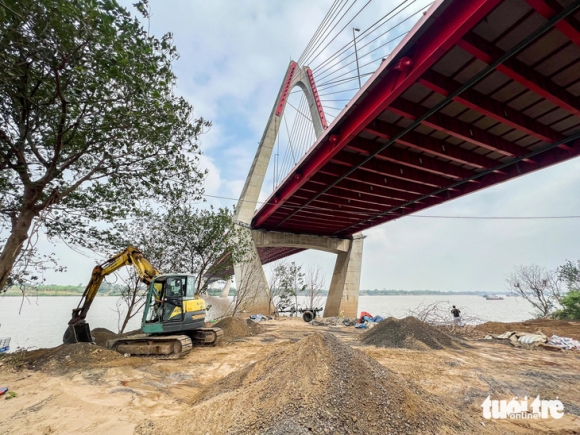 Hà Nội trình phương án lấy nước sông Hồng 'cứu' sông Tô Lịch