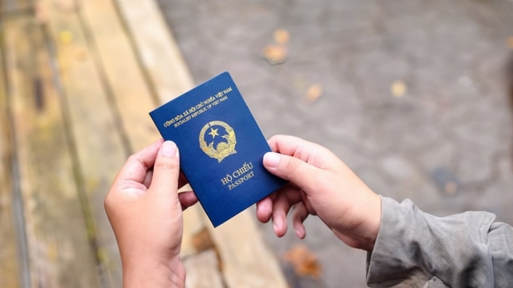 Hộ chiếu Việt Nam tụt 4 bậc, 5 nước thu hồi ưu đãi miễn visa