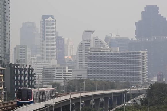 Bangkok miễn phí tàu điện để giảm ô nhiễm: Bài học nào cho TP HCM?