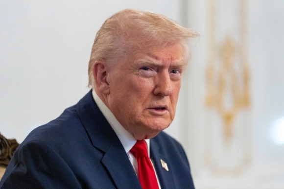 Ông Trump cảnh báo 'phong tỏa không phận Venezuela'