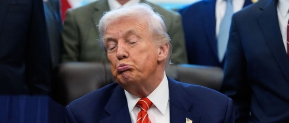 Từ vị thế cứu tinh, Trump đang trở thành gánh nặng cho đảng Cộng hòa