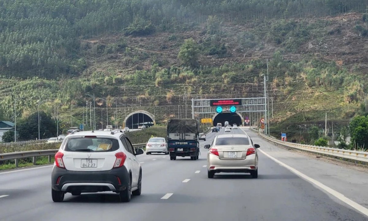 Đề xuất mức thu phí 5 đoạn tuyến đường cao tốc Bắc - Nam